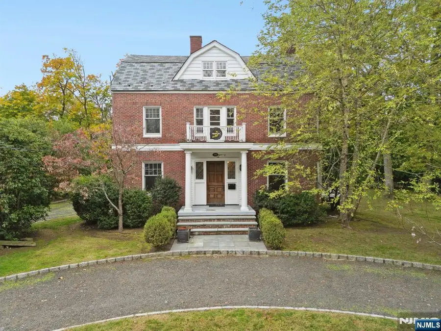 390 Harland Avenue, Haworth, NJ 07641 - Image #2
