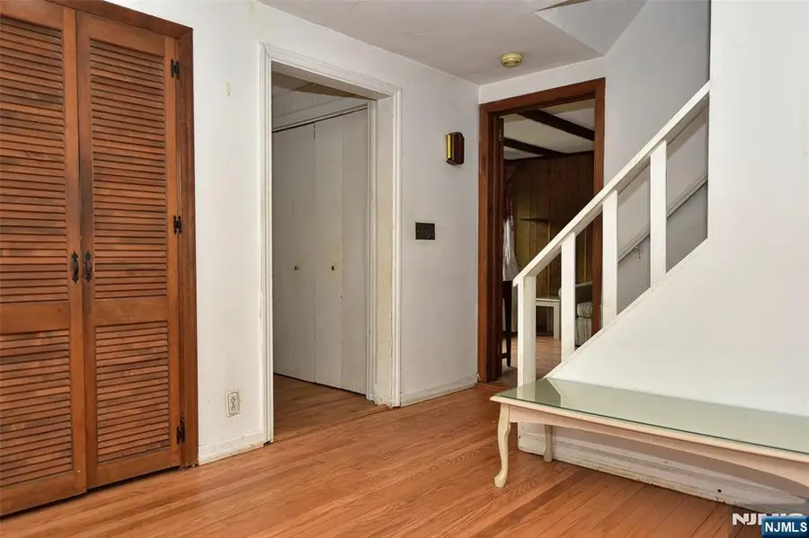 31 Campbell Street, Waldwick, NJ 07463 - Image #2