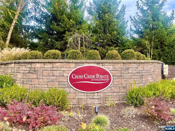 14 Regency Circle 14, Englewood, NJ 07631