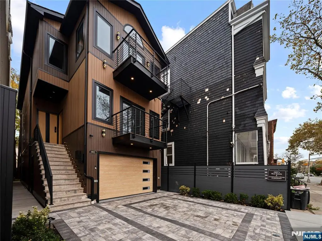 482 Kennedy Boulevard, Bayonne, NJ 07002 - Image #1