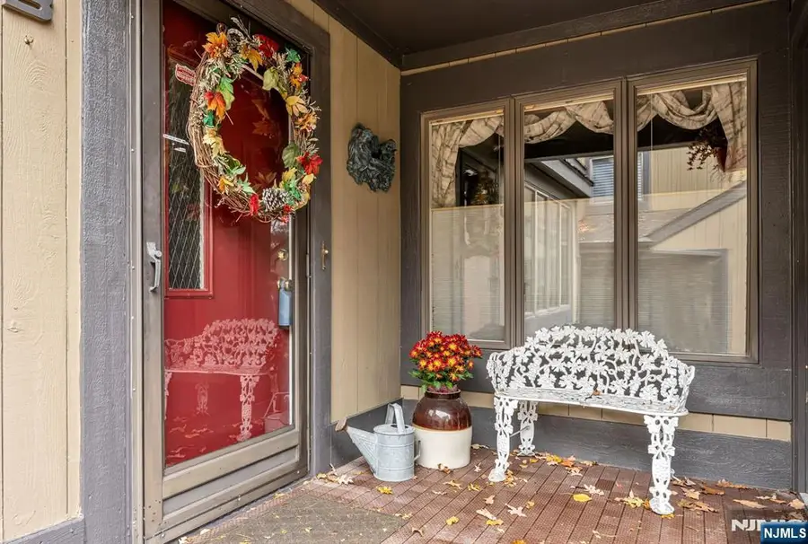 444B Bromley Place B, Wyckoff, NJ 07481 - Image #2