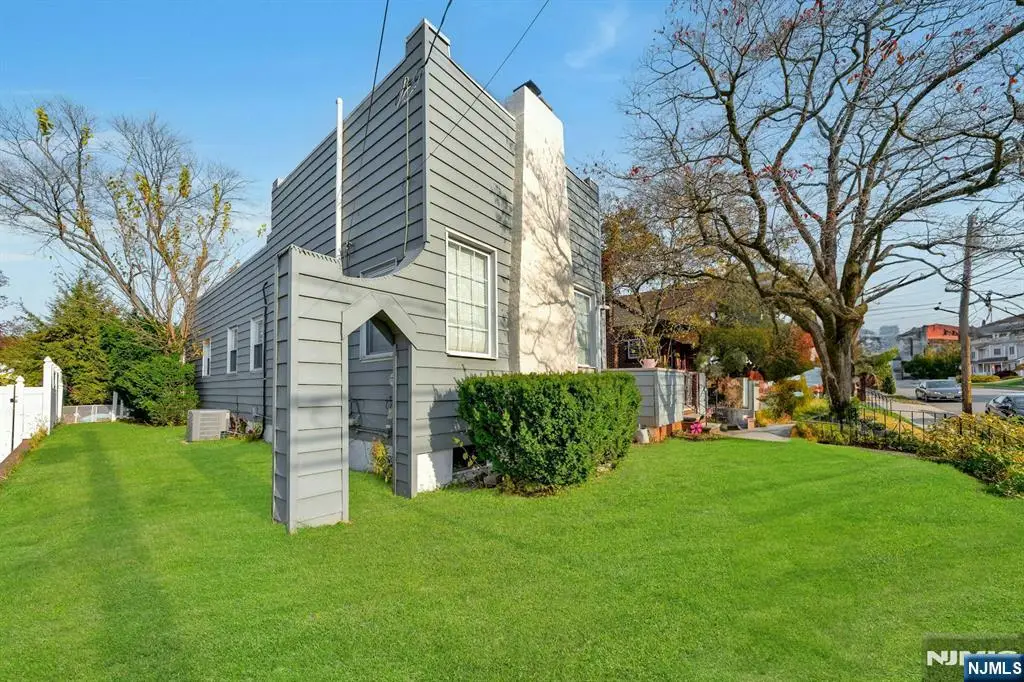 229 Baldwin Avenue, Hasbrouck Heights, NJ 07604 - Image #1
