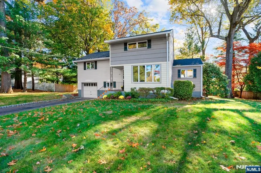 140 Chamberlain Place, Midland Park, NJ 07432 - Image #2