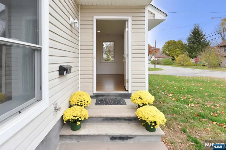 18 Avenue A, Mahwah, NJ 07430 - Image #3