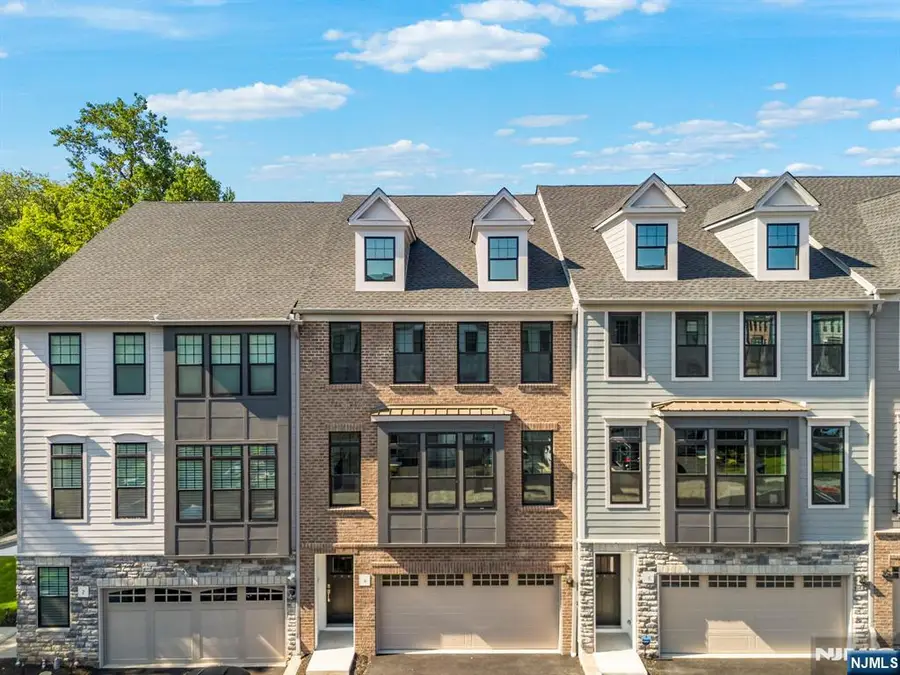 4 Goldfinch Drive, Upper Saddle River, NJ 07458 - Image #3