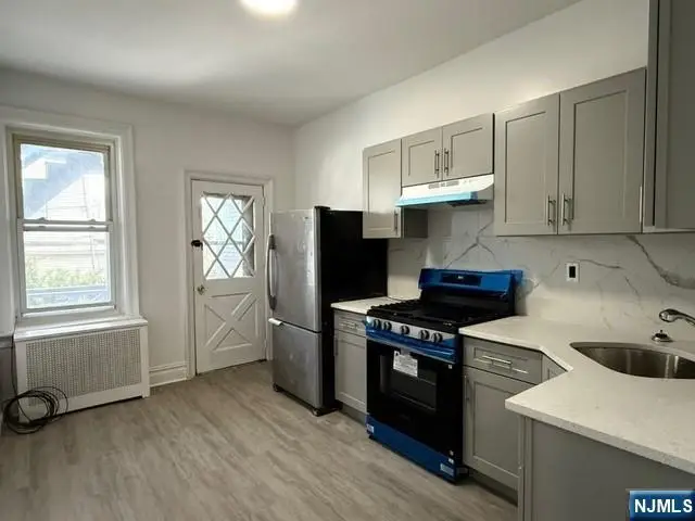 872 Broadway, Bayonne, NJ 07002 - Image #2