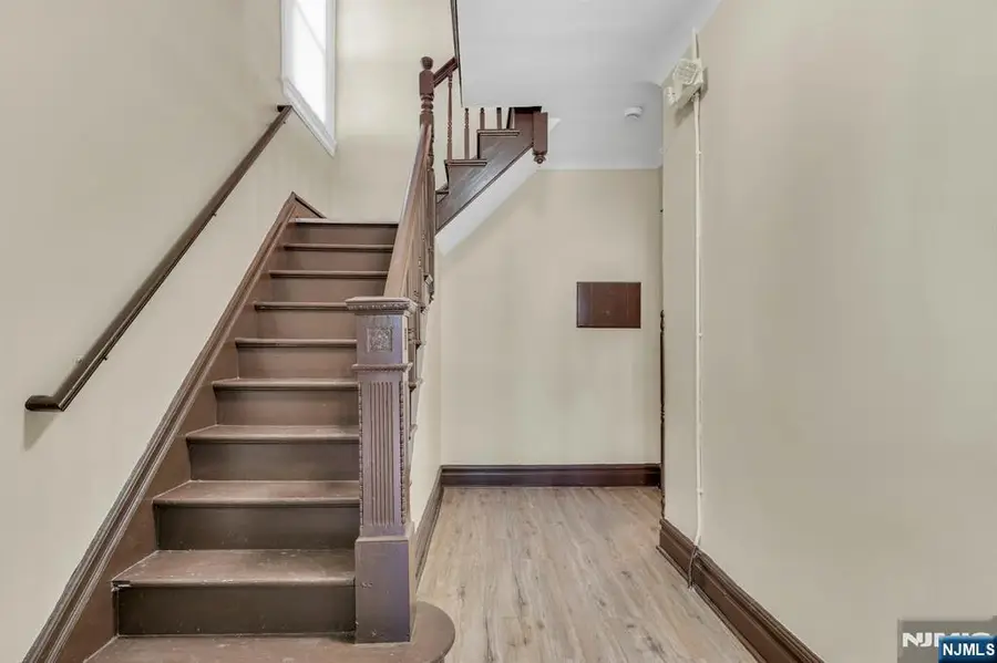 60 Vermont Avenue, Newark, NJ 07106 - Image #2