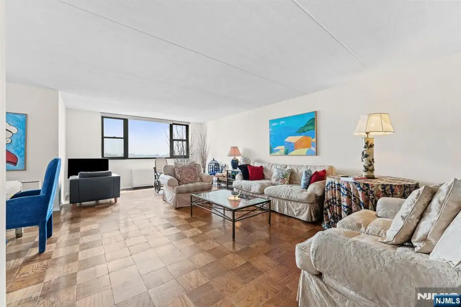 250 Gorge 14J, Cliffside Park, NJ 07010 - Image #2