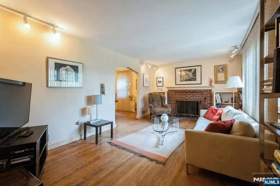 279 Jefferson Avenue, Cresskill, NJ 07626 - Image #3