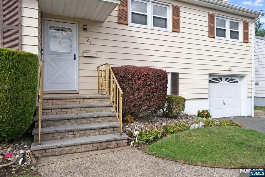 24 Lorrie Lane, Clifton, NJ 07012 - Image #3