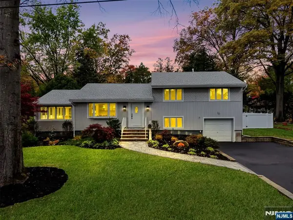 7 Chestnut Place, Ho-Ho-Kus, NJ 07423