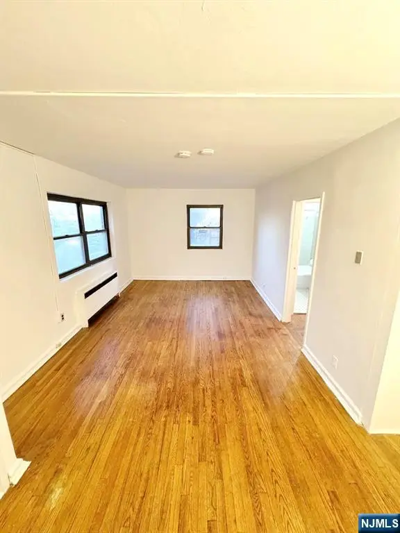 3021 Edwin 3J, Fort Lee, NJ 07024 - Image #2