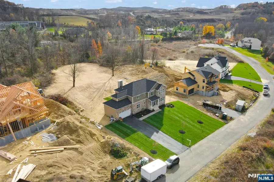 7 Emerald, Hardyston, NJ 07419 - #3