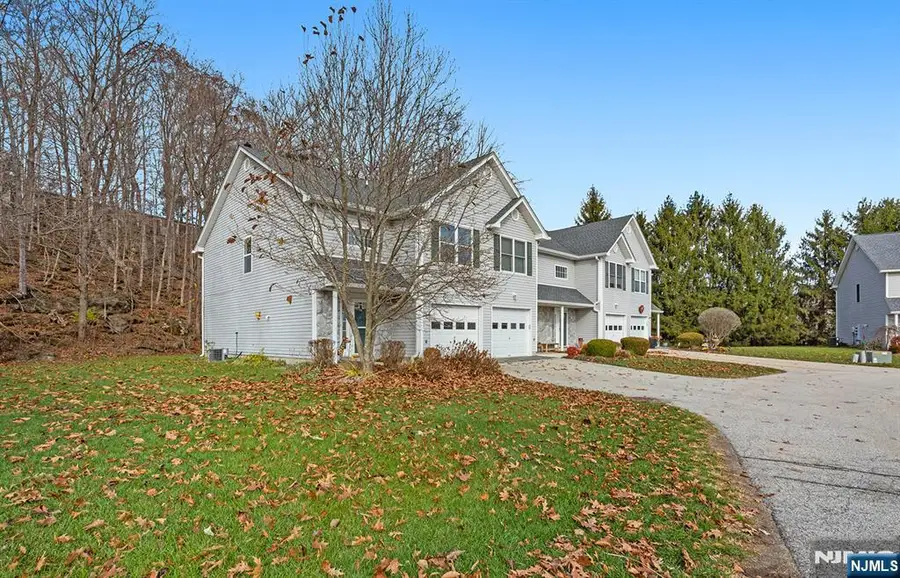 14 Druid Lane, Hardyston, NJ 07419 - Image #2
