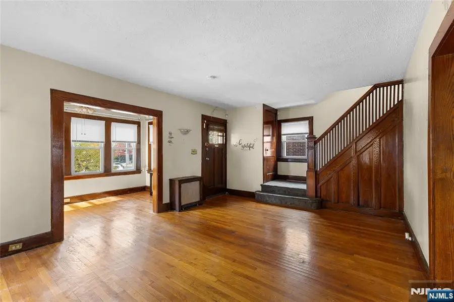 62 Ampere Parkway, East Orange, NJ 07017 - Image #3