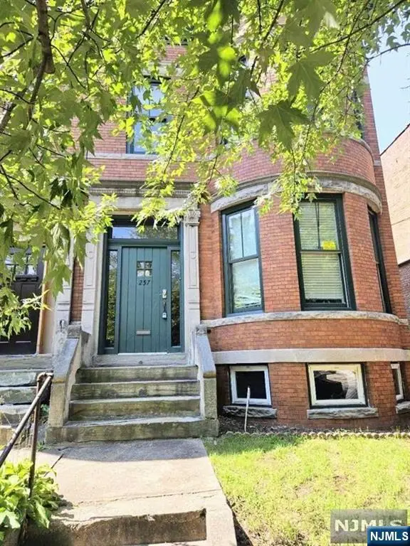 257 Woodlawn Avenue, Jersey City, NJ 07305 - Image #1