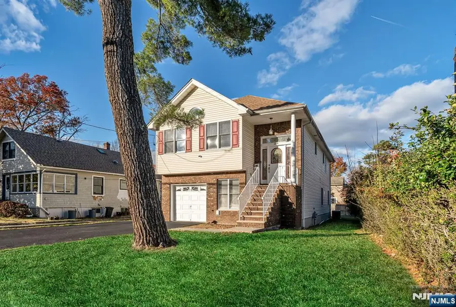 208 Linden Avenue, Verona, NJ 07044 - Image #3