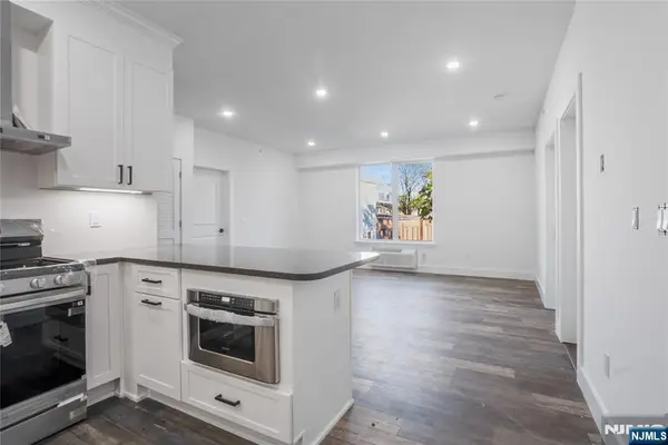 521 10th Street 4, Union City, NJ 07087