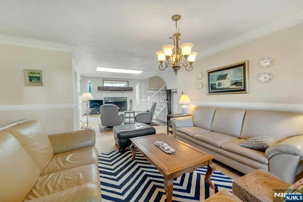 35 Mountain Avenue, Pompton Plains, NJ 07444 - Image #1