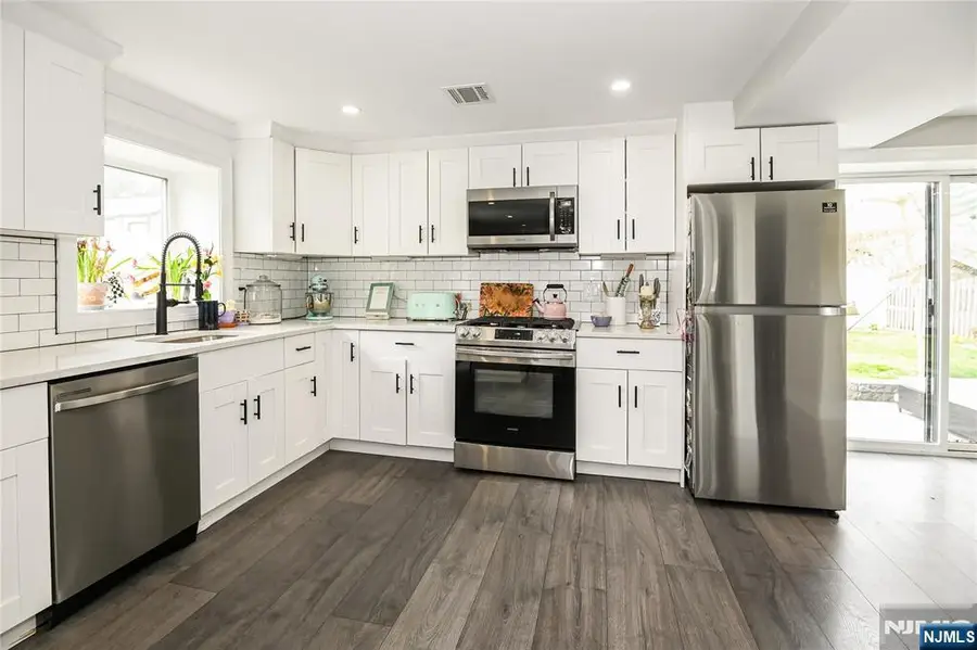 85 Taylor Street, Hillsdale, NJ 07642 - Image #3