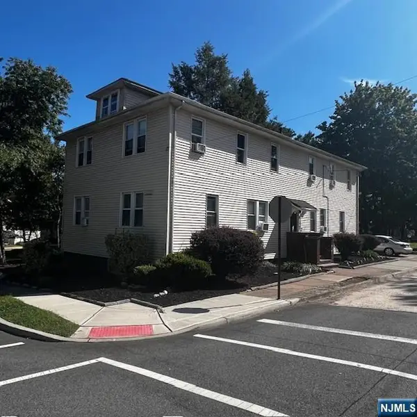 57 Luke Avenue, Bergenfield, NJ 07621