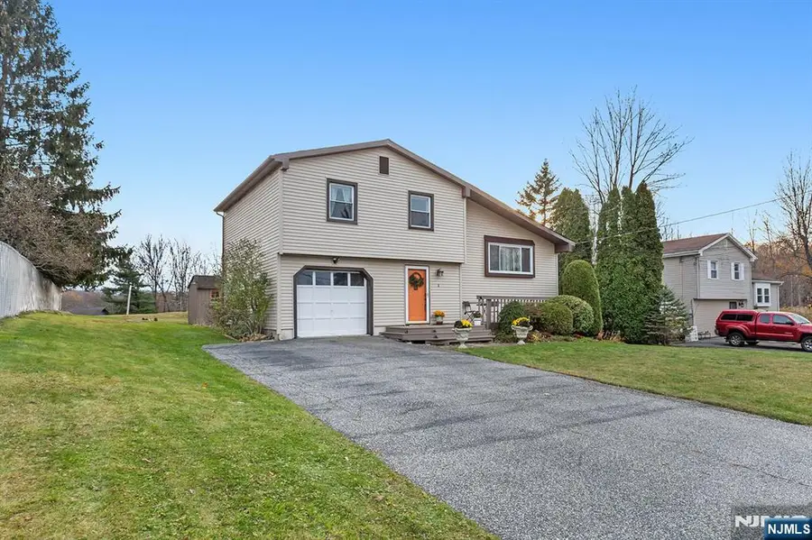 3 Hummingbird Trail, Vernon Township, NJ 07422 - Image #3