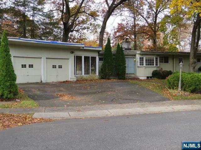 543 Ackerman Avenue, Glen Rock, NJ 07452 - Image #2
