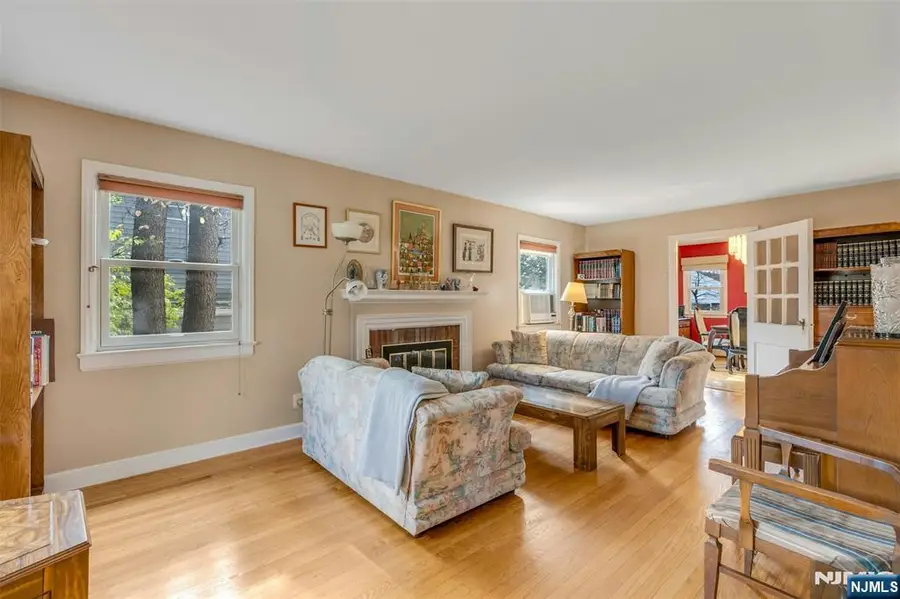 1106 Bromley Avenue, Teaneck, NJ 07666 - Image #3