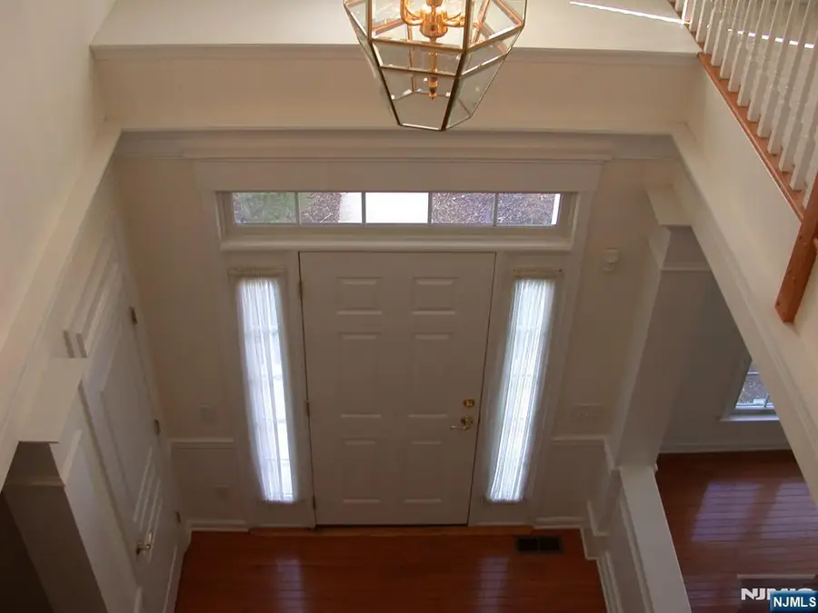 114 White Pine 114, Paramus, NJ 07652 - Image #3