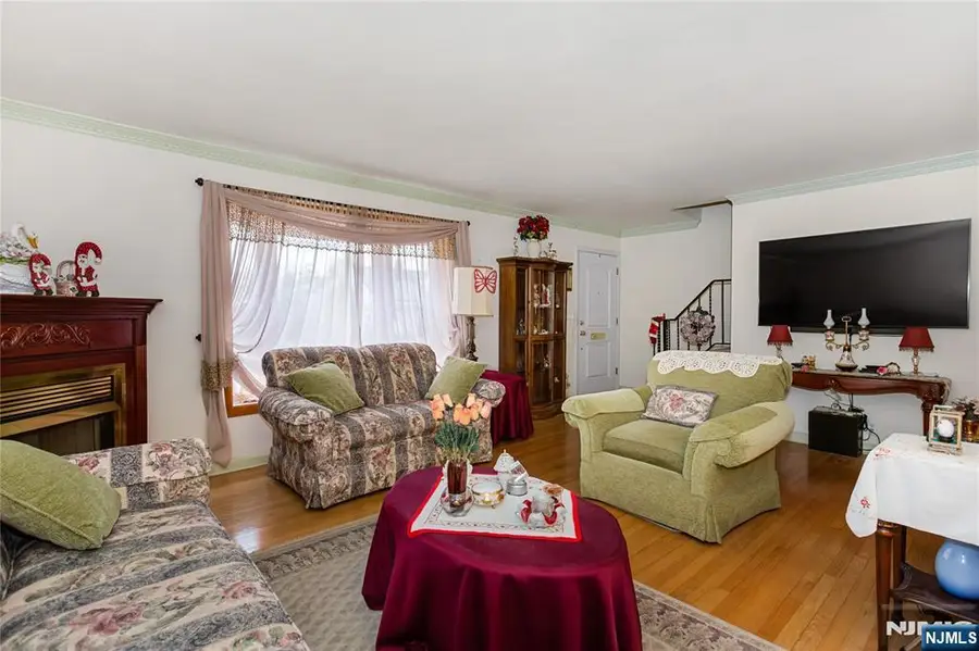 431 Blanchard Terrace, Hackensack, NJ 07601 - Image #3