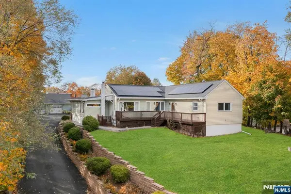 66 Leonard Terrace, Wayne, NJ 07470