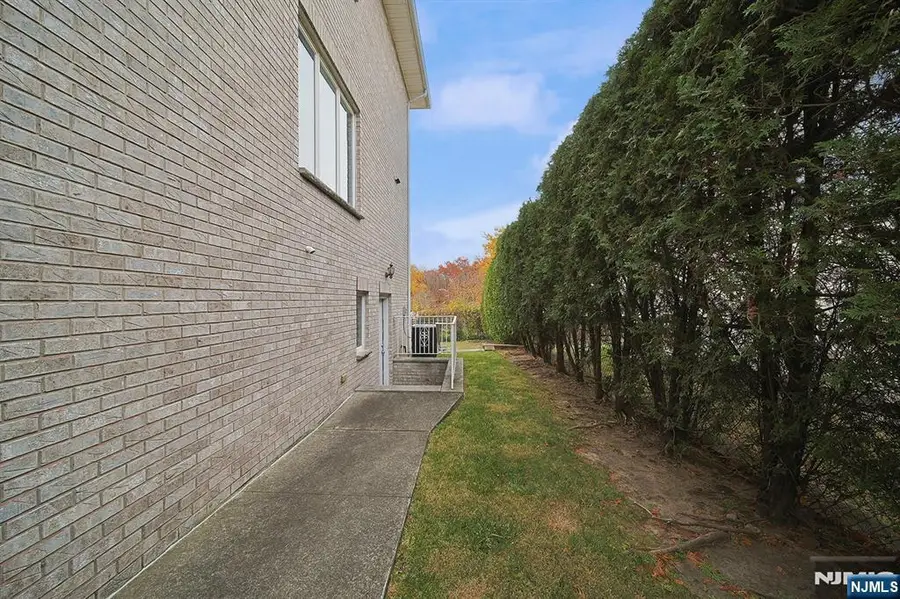 146B Myrtle Avenue, Fort Lee, NJ 07024 - Image #3