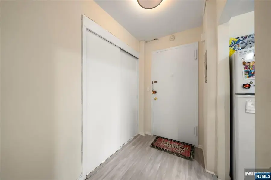 3040 Edwin Avenue 4A, Fort Lee, NJ 07024 - Image #3