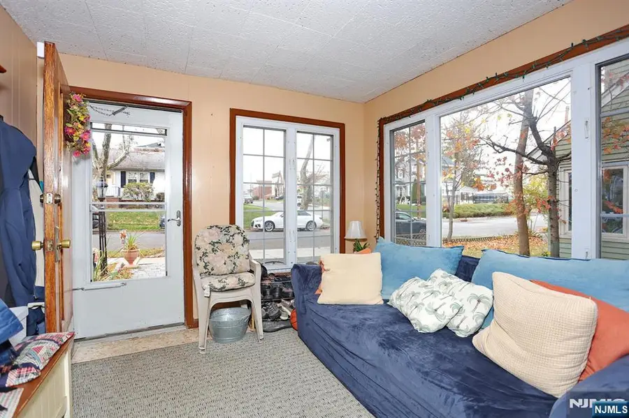 18 Hasbrouck Avenue, Hasbrouck Heights, NJ 07604 - Image #3