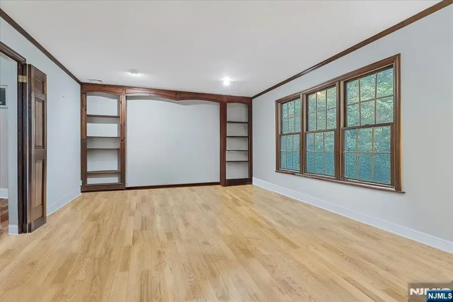 240 Ottowa Lane, Franklin Lakes, NJ 07417 - Image #2