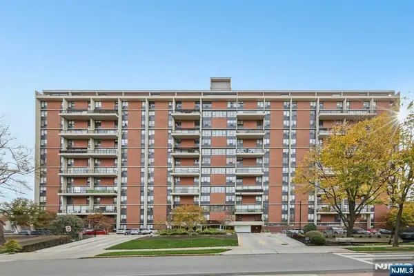 4 Horizon Road 627, Fort Lee, NJ 07024