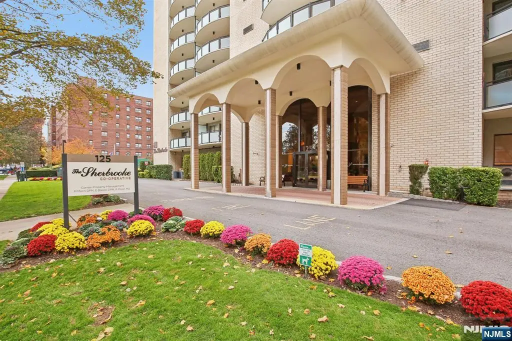 125 Prospect Avenue 17G, Hackensack, NJ 07601 - Image #1