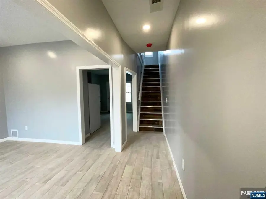 25 Kipp Street, Newark, NJ 07108 - Image #3