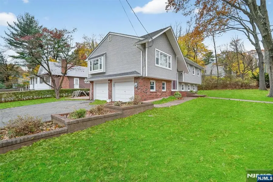 182 Yawpo Avenue, Oakland, NJ 07436 - Image #3