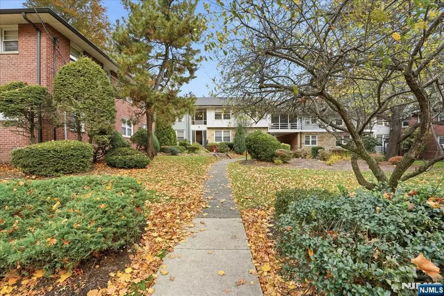 26-09 Fair Lawn Avenue C, Fair Lawn, NJ 07410 - Image #2