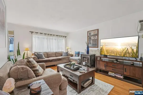 52 Noel Drive, North Arlington, NJ 07031