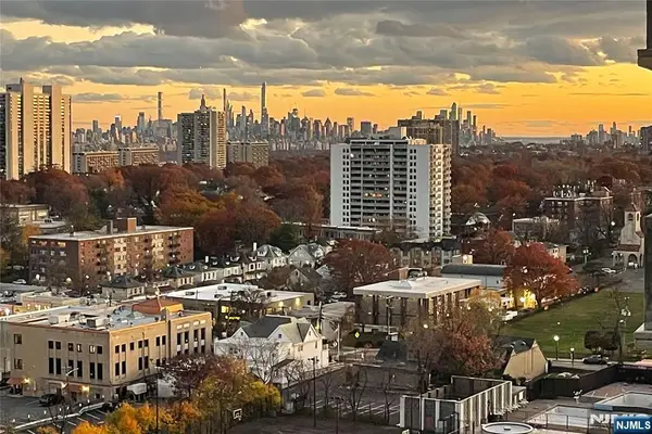 2100 Linwood Avenue 18N, Fort Lee, NJ 07024