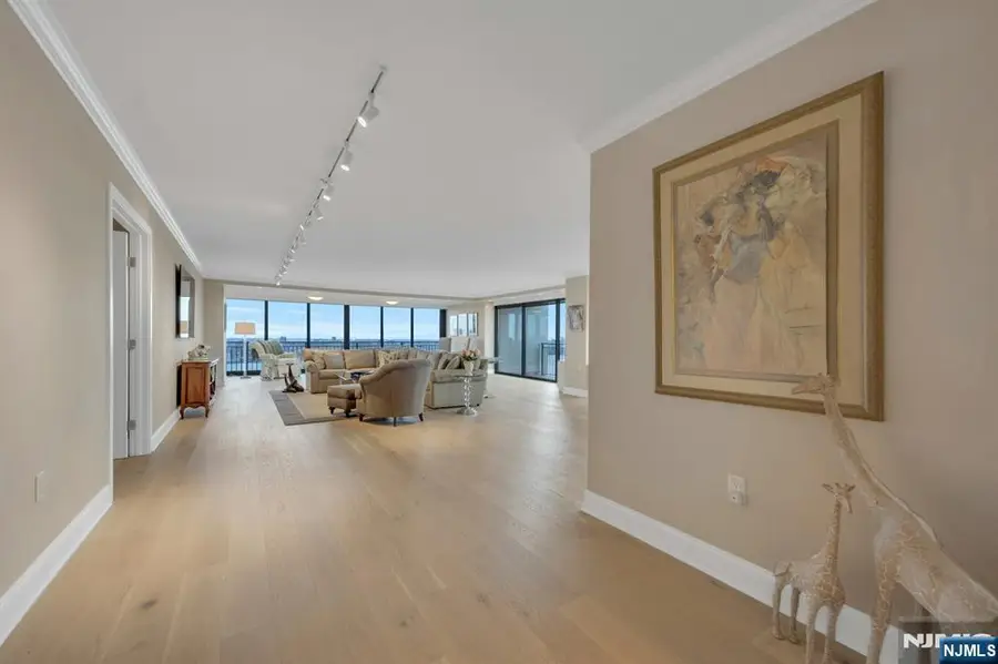 1500 Palisade Avenue 15F, Fort Lee, NJ 07024 - Image #2