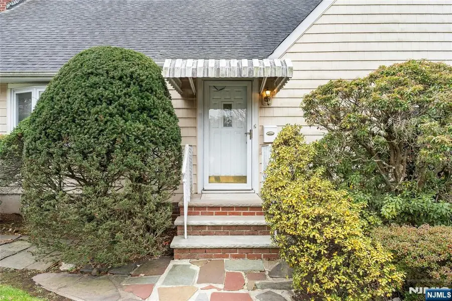 80 Voorhees Street, Teaneck, NJ 07666 - Image #3