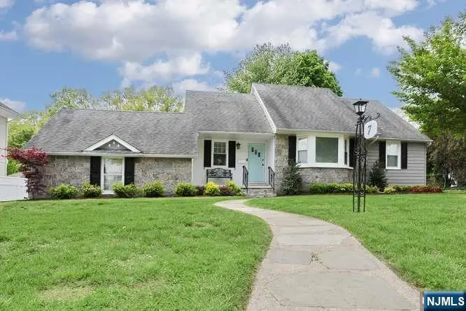 7 Madison Heights, Wyckoff, NJ 07481 - #2