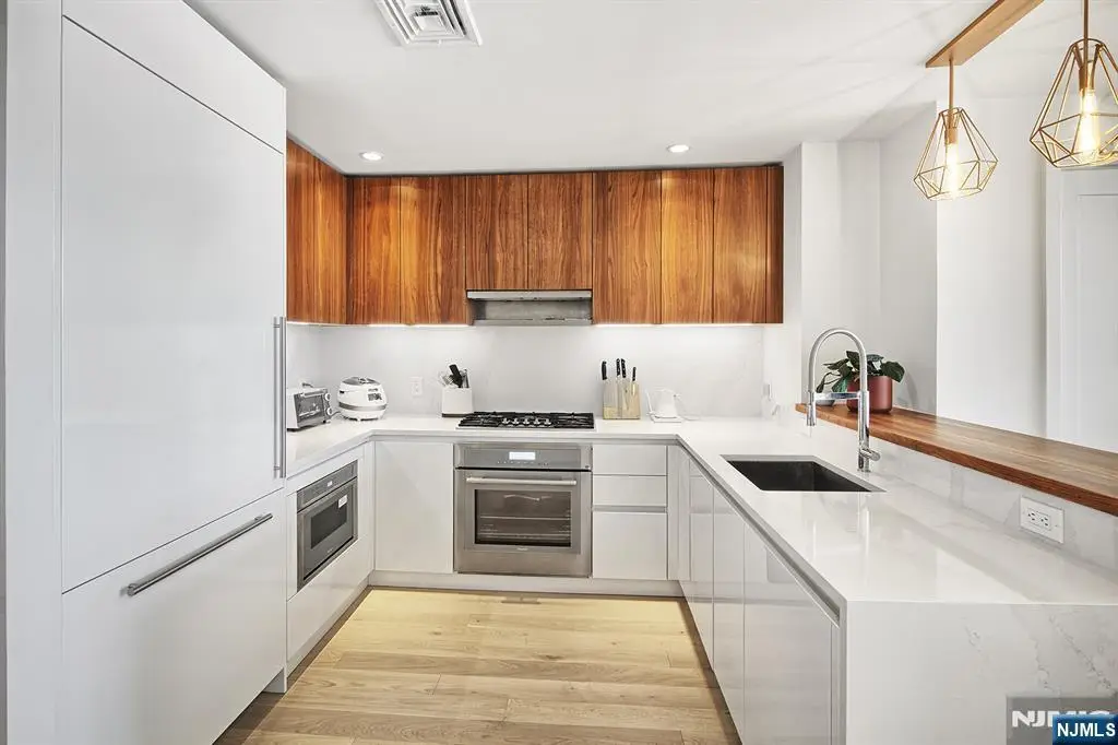 1000 Maxwell Lane 9A, Hoboken, NJ 07030 - Image #1