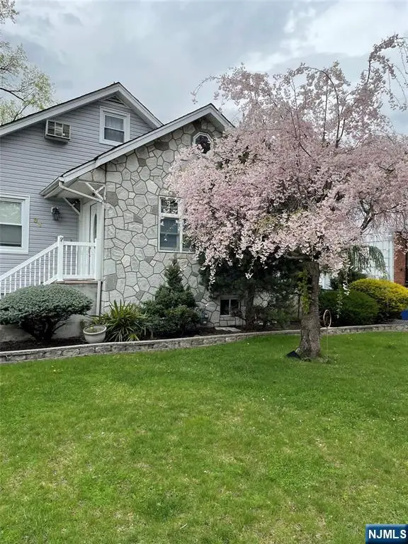 31 Fitzherbert Street, Bloomfield, NJ 07003