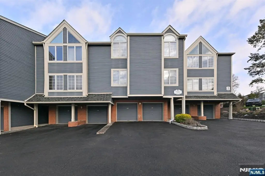 190 Surrey Court, Ramsey, NJ 07446 - Image #1