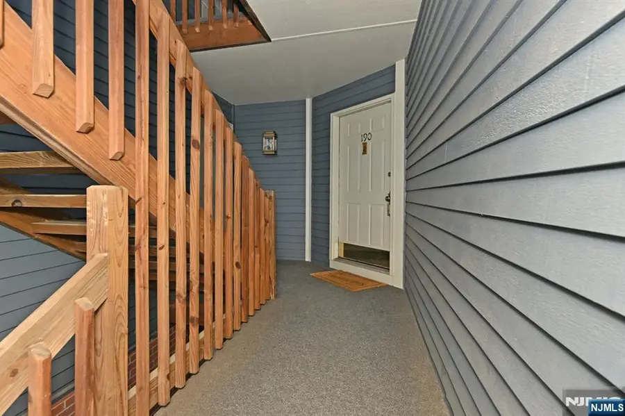 190 Surrey Court, Ramsey, NJ 07446 - Image #2
