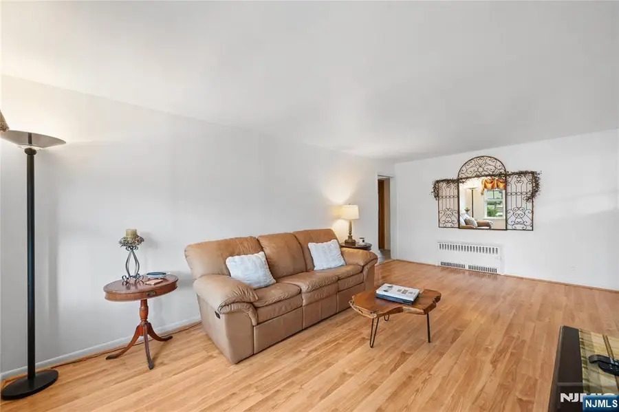 63 Pomona Avenue, Fair Lawn, NJ 07410 - Image #3